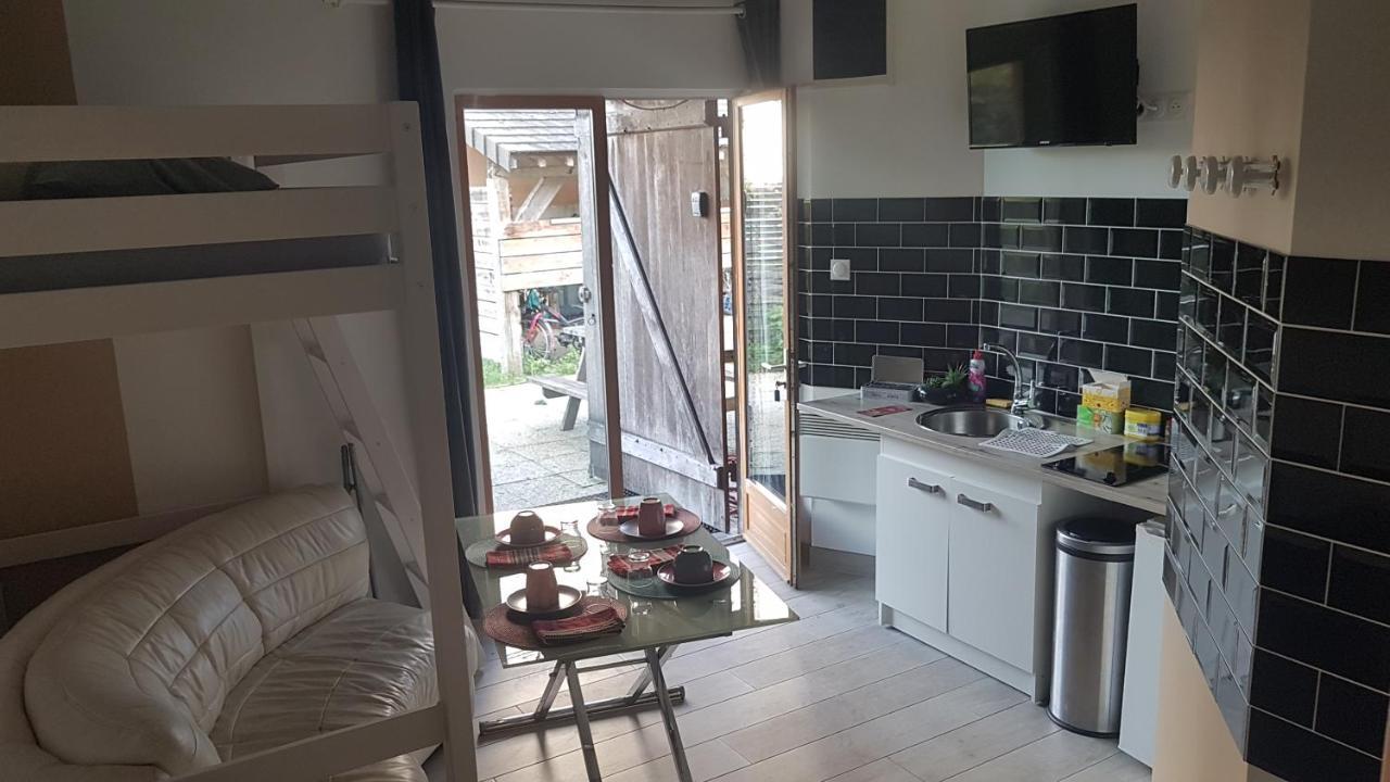 Bed and Breakfast Le Betrot Estissac Zewnętrze zdjęcie